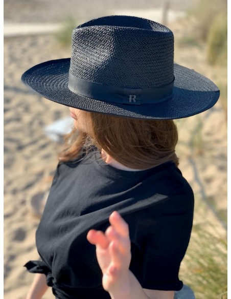 chapeau de paille noir pour femmes