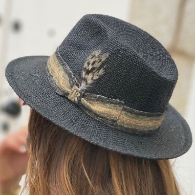 Chapeau de style Fedora de couleur noire, fabriqué en paille naturelle
