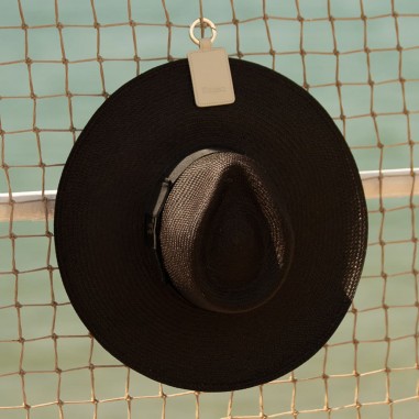 Quadra Off-White - Porta Sombreros Raceu Hats