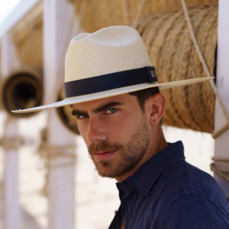 Sombrero Panamá Hombre Cinta Piel Azul Marino SOHO Elegante y Artesanal