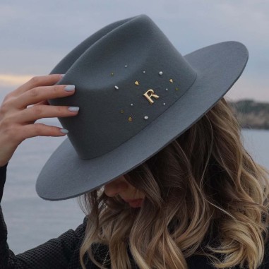 Chapéu de Cowboy de Feltro de Lã Cinza para Mulheres - Chique e Atemporal