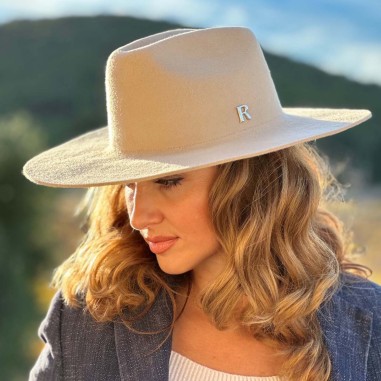 Women's Cowboy Hat in 100% Rigid Beige Wool Felt - Made in Spain - Raceu Hats