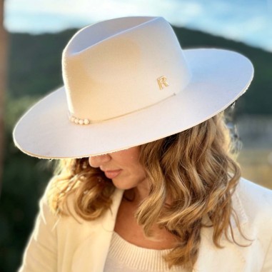 Sombrero de Fieltro para Mujer, 100% Lana en Color Blanco Roto - Raceu Htas